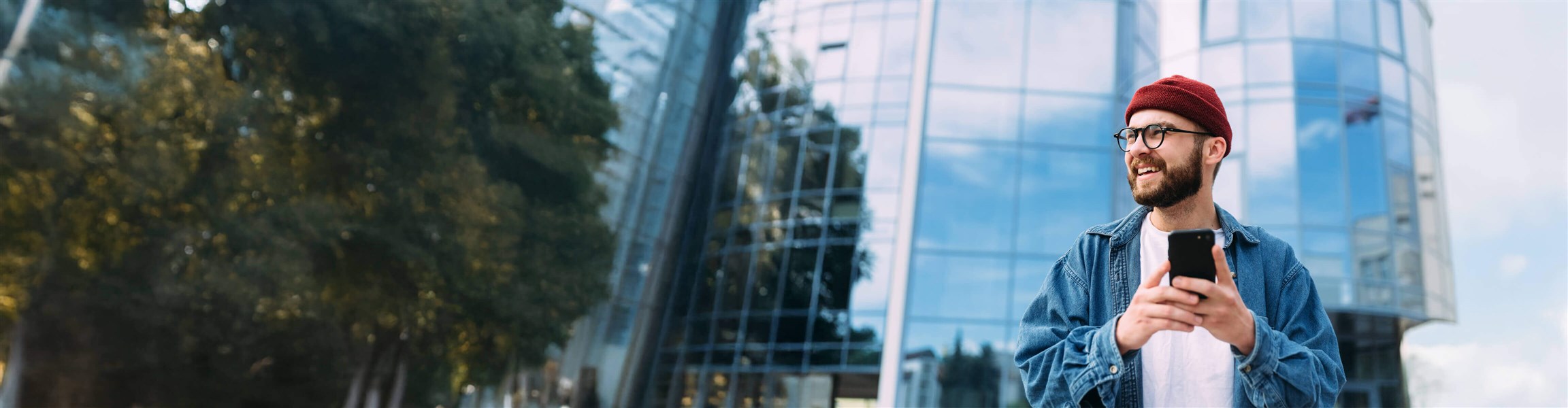 My Vivacom Мобилно приложение – създадено изцяло с мисъл за теб - 4608x1200px.